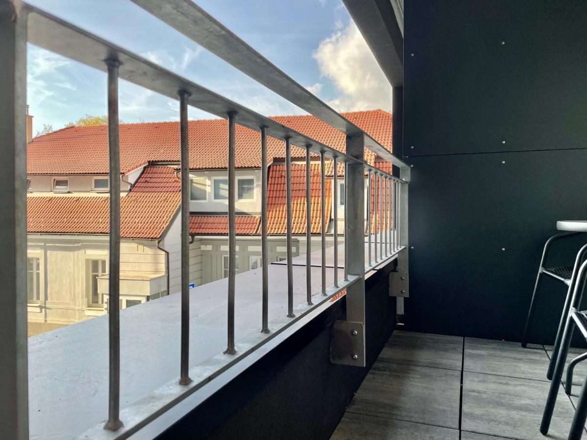 Explore Pressburg Exterior foto
