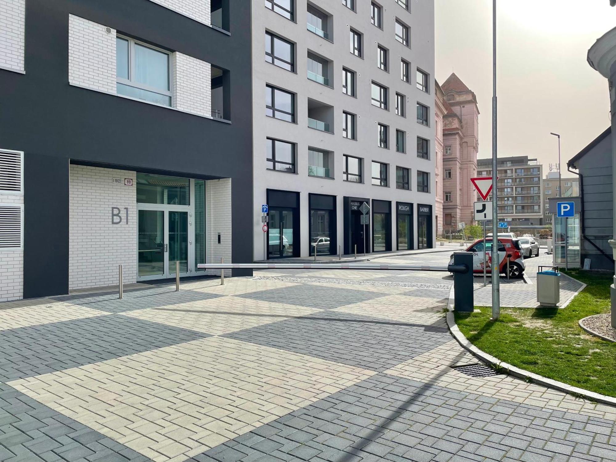 Explore Pressburg Exterior foto